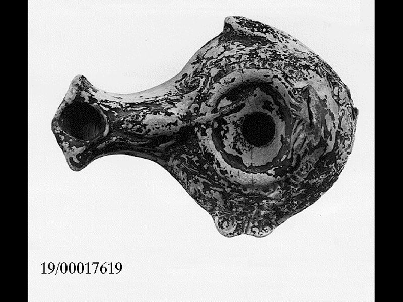 Image of Oil lamp found in Palermo from early Roman period